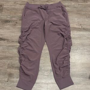 Chic Ruched Athleta Jogger Pants in Purple